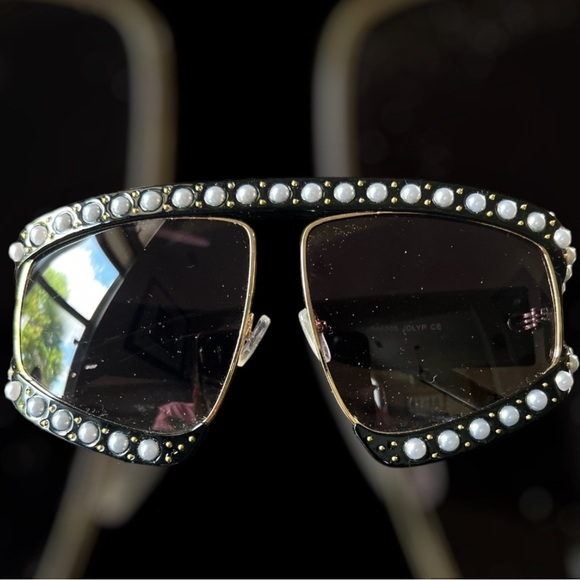 Fun sunglasses - Picture 4 of 5